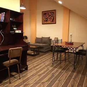Apartamento Acogedor Departamento En Centro Historico-cuenca, Cuenca