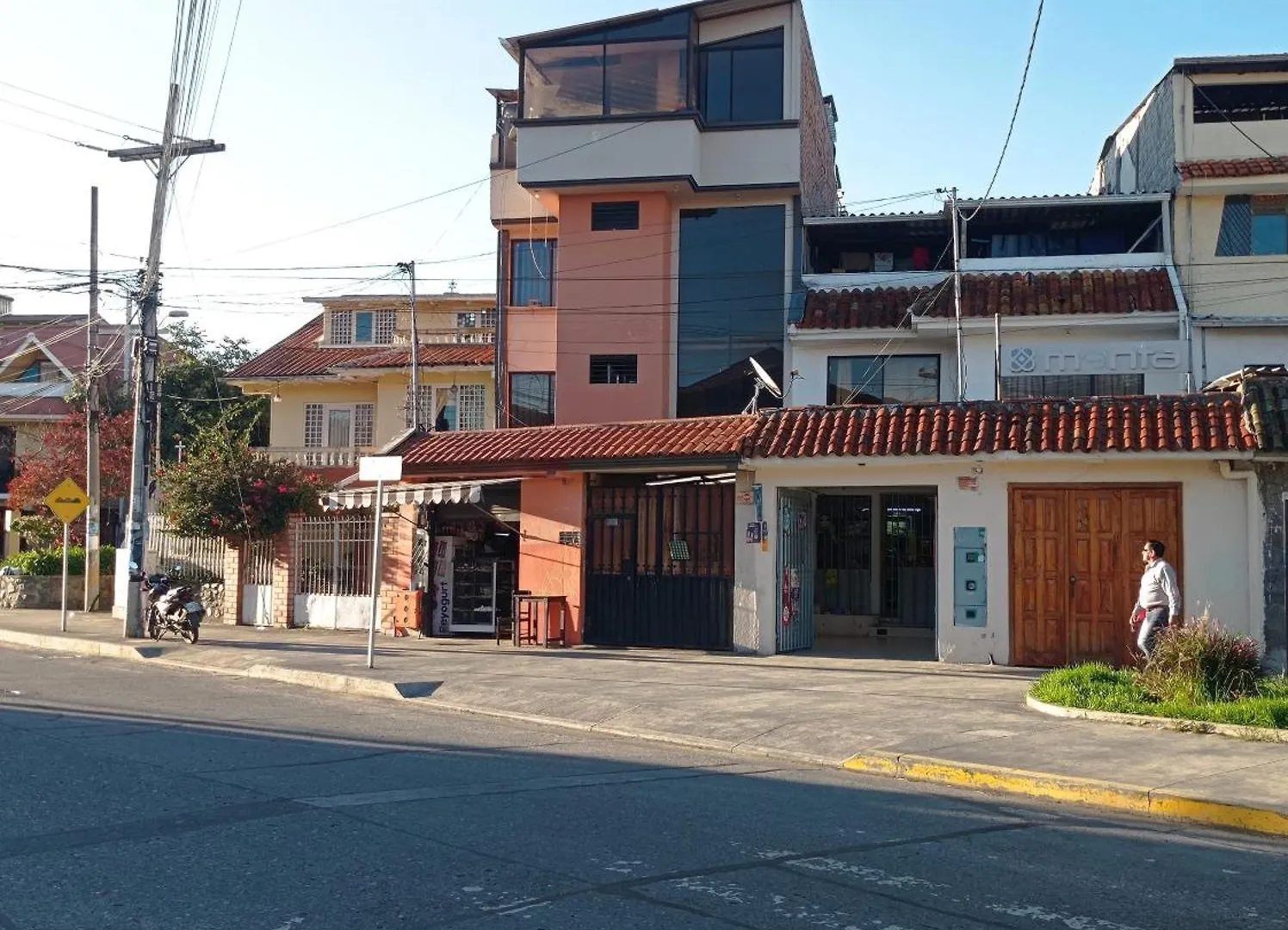 Apartamento Independiente Cerca De Muchos Lugares Cuenca 0*,  Ecuador